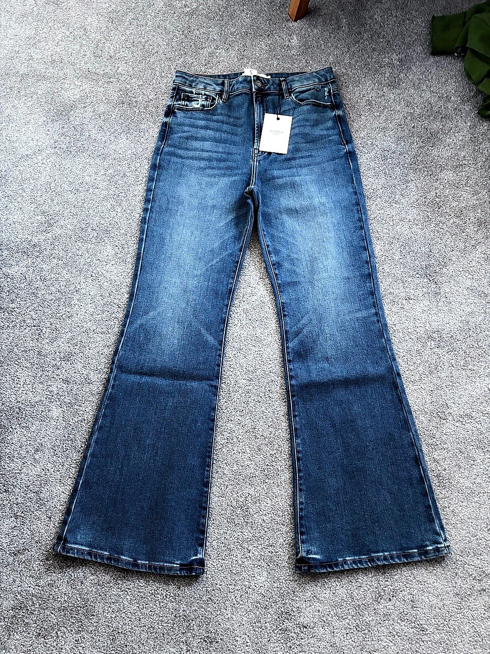 Hidden Happi High Rise Flare Jeans in Blue Waist 31 NWT